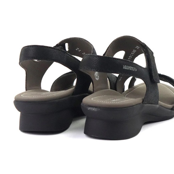 Mephisto NWOB Women’s Black FRANCESCA Suede Strapy Sandals. Size 37.   DS-010